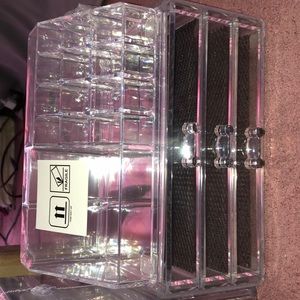 Makeup organizer never used